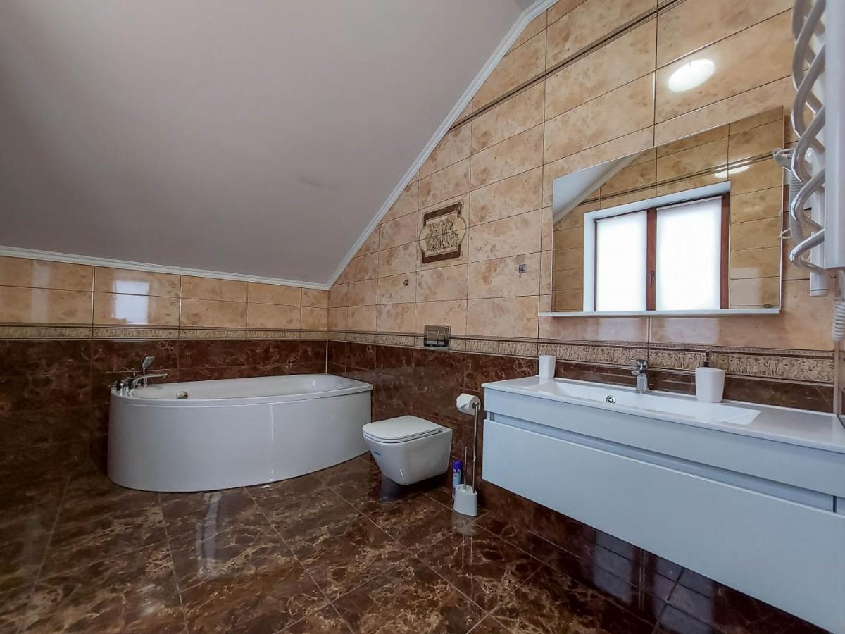 Graff Hotel Dnipro Eksteriør billede